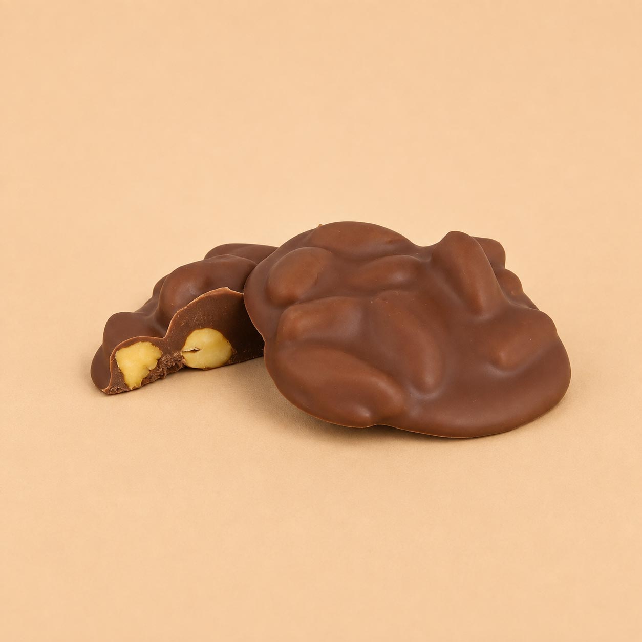 PISTACHIO ROCHER (Milk Chocolate with whole Pistachio)